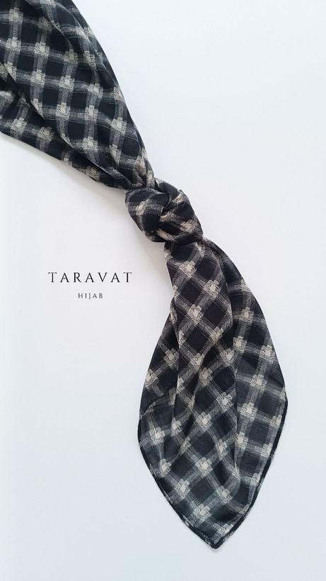 روسری حریر ژرژت مشکی چهارخونه قواره ۱۳۰