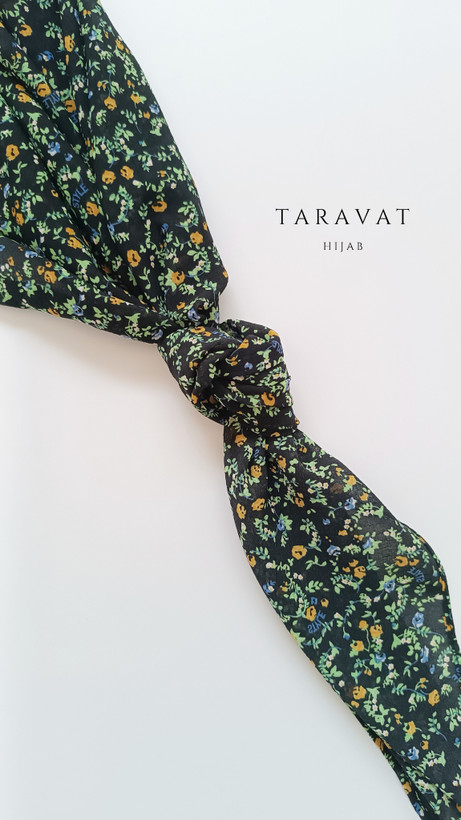 روسری حریر ژرژت چروک مشکی گل ریز قواره ۱۳۰